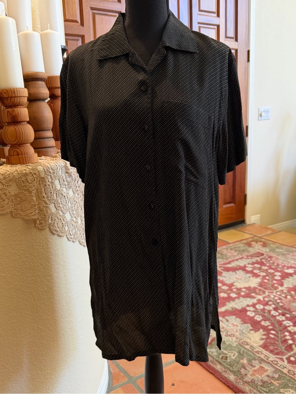 Jones New York Black Short-Sleeve Microdot Button-Up Blouse